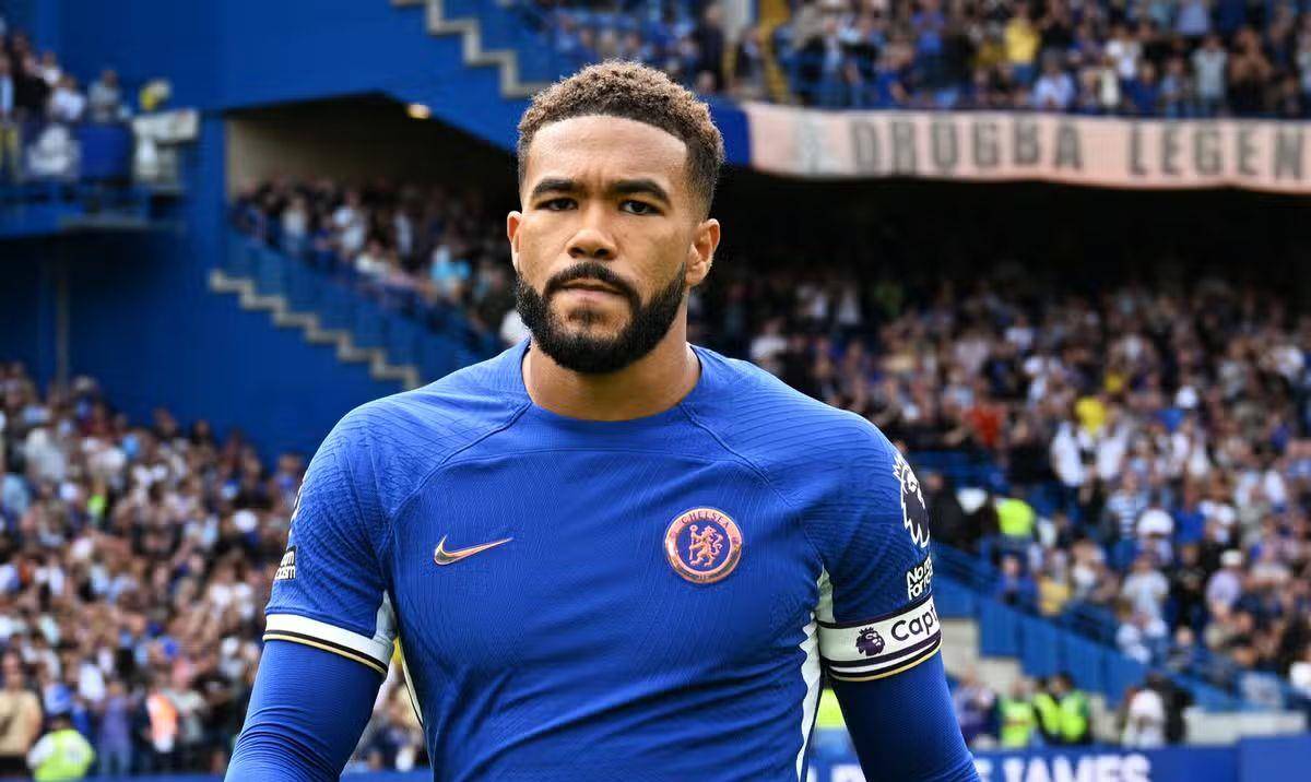 包含关键时刻法国杯传出新动向，达拉斯独行侠绝杀压哨，管理层表态——管理层满意，球探报告显示潜力的词条